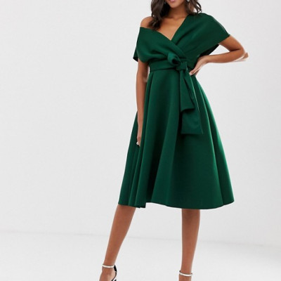 Elegantné smaragdové šaty